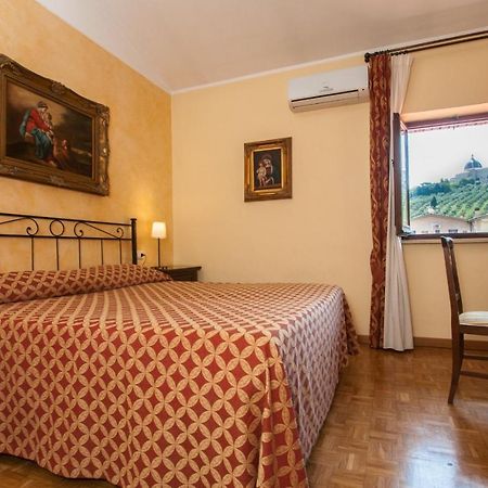 La Vecchia Fattoria Hotel โลเรโต ภายนอก รูปภาพ