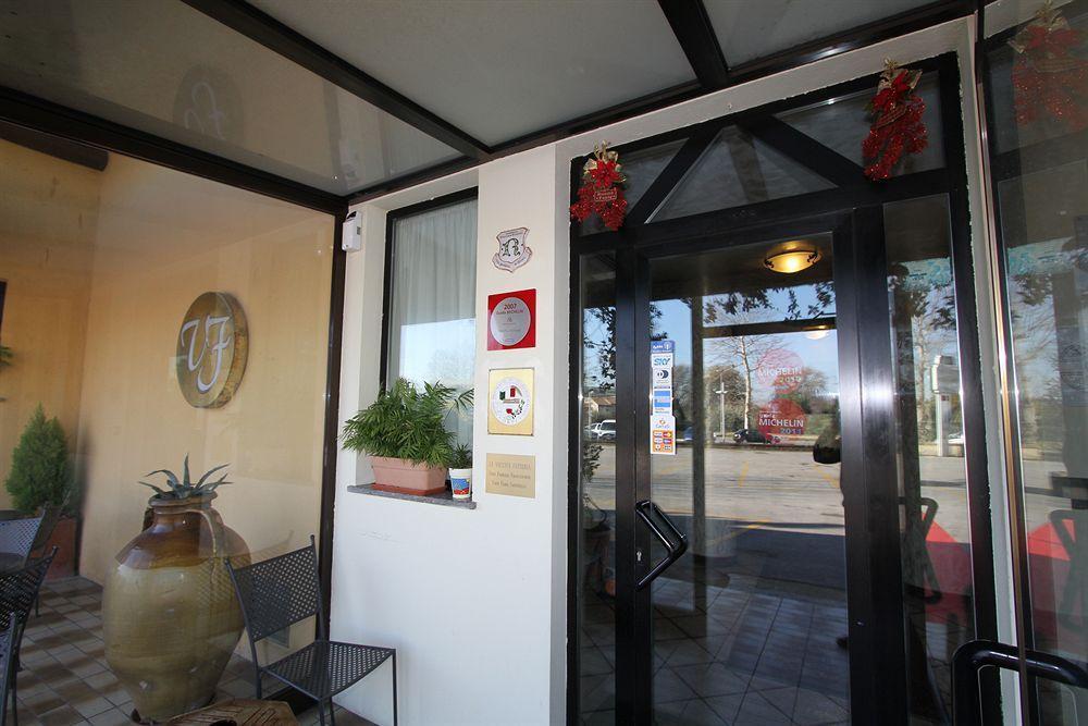 La Vecchia Fattoria Hotel โลเรโต ภายนอก รูปภาพ